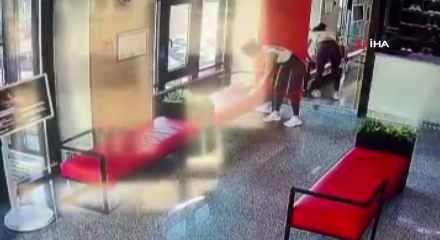 Kazakistan'da &ccedil;antasında taşıdığı powerbank patlayan kadın alevler i&ccedil;inde kaldı