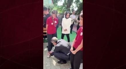 MEB  Yusuf Tekin yaptığı hareketle g&ouml;n&uuml;lleri fethetti