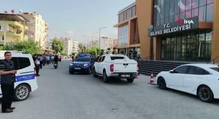 Mersin'in Silifke Belediyesi'ne operasyon: Başkan dahil &ccedil;ok sayıda isme g&ouml;zaltı