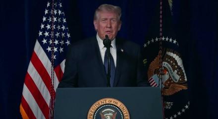 Trump: İran, ben gelene kadar 47 yıl boyunca pa&ccedil;ayı kurtardı