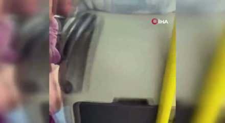 Yolcu minib&uuml;s&uuml;nde dehşet anları kamerada: Ka&ccedil;ırdığı minib&uuml;sle kaza yapıp &ouml;ld&uuml;