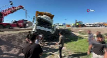 Y&uuml;ksekova&rsquo;da feci kaza: &Ouml;l&uuml; sayısı 3&rsquo;e y&uuml;kseldi