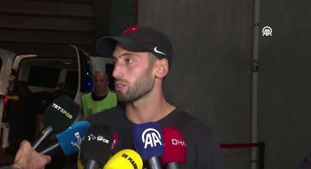 Inter Hakan &Ccedil;alhanoğlu ile yeni kontrat imzalamayacak