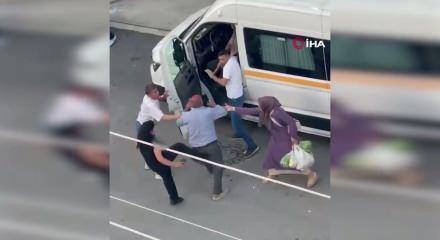 Laf atma tartışması b&uuml;y&uuml;d&uuml;: Biri sopayla saldırdı, diğeri silahını ateşledi!