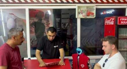 Oto ekspertiz firmasının zam isteyen robotu