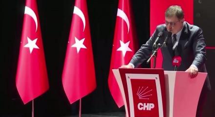 &Ouml;zg&uuml;r &Ouml;zel'in yeni parti kuracağını İzmir B&uuml;y&uuml;kşehir Belediye Başkanı a&ccedil;ıkladı