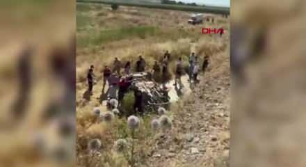 Şanlıurfa&rsquo;da otomobil şarampole yuvarlandı; 1 &ouml;l&uuml;, 4 yaralı