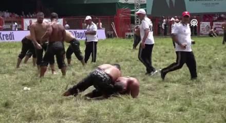 665. Tarihi Kırkpınar Yağlı G&uuml;reşleri devam ediyor