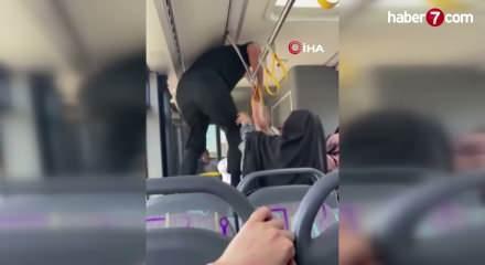 Adıyaman'da otob&uuml;ste tekmeli, yumruklu kavga kamerada