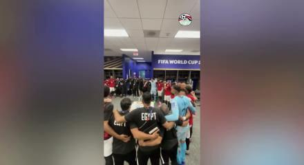  Mısırlı futbolcuların ma&ccedil; sonrası dua g&ouml;r&uuml;nt&uuml;leri sosyal medyayı salladı