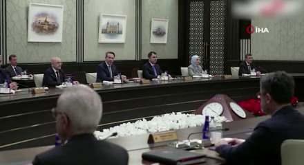Nato zirvesi &ouml;ncesinde krtik Kabine toplantısı başlıyor...