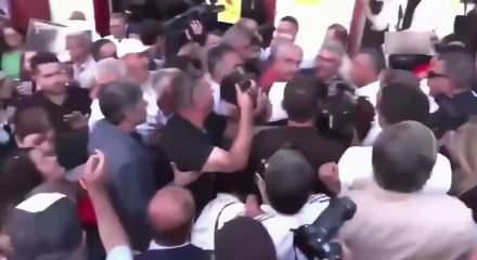 Madımak anmasında &Ouml;zg&uuml;r &Ouml;zel'e tepki: Neyin peşindesiniz?