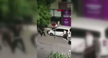 Pendik'te akrabalar arasında sopalı bı&ccedil;aklı silahlı kavga: 12 yaralı