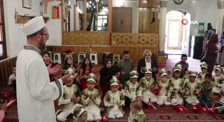 530 yıl &ouml;nceki vasiyet yerine geldi: Sultan II. Bayezid'in hayır şartı Karamanlı &ccedil;ocukların bayramı oldu