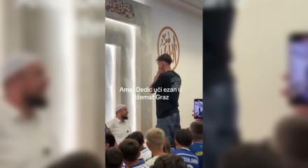 Avrupa devinde oynayan yıldız camide ezan okudu