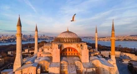 Ayasofya-i Keb&icirc;r Camii'nin zincirlerini kıran o tarihi kararın &uuml;zerinden tam 6 yıl ge&ccedil;ti