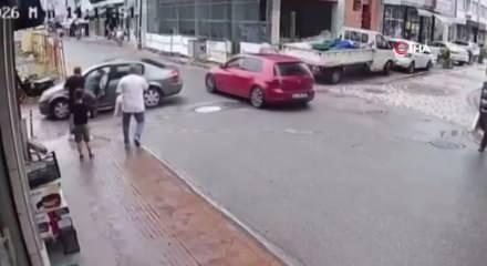 Direksiyon başında fenalaşan s&uuml;r&uuml;c&uuml; faciaya neden oluyordu