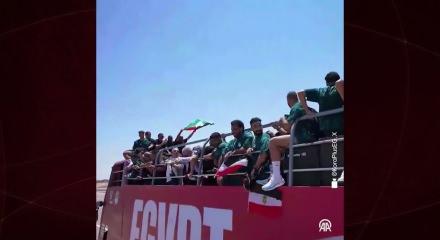 D&uuml;nya Kupası'ndan d&ouml;nen Mısır Milli Takımı kutlamalarda Filistin bayrağı a&ccedil;TI