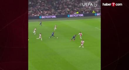 D&uuml;nyaca &uuml;nl&uuml; yıldız golc&uuml; &Ccedil;orum FK i&ccedil;in İstanbul'da