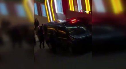 Haşema giyen 13 yaşındaki &ccedil;ocuğa havuz engeli iddiası