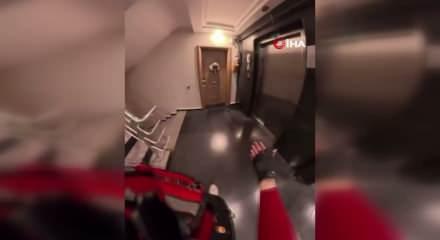 Kadın motokuryeye asans&ouml;rde &ccedil;irkin saldırı: &lsquo;Hah aferin, b&ouml;yle yayan gidersin&rsquo;
