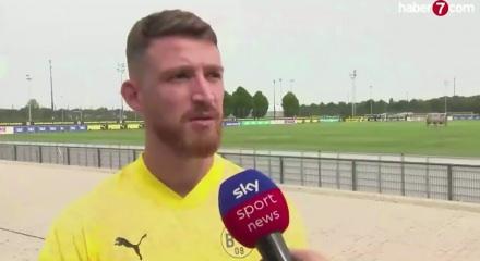 Mill futbolcu Salih &Ouml;zcan Beşiktaş ile 3+1 yıllık s&ouml;zleşme imzaladı