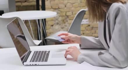 Ticaret Bakanlığı e- ticaretteki &ouml;nemli bir engeli daha kaldırdı