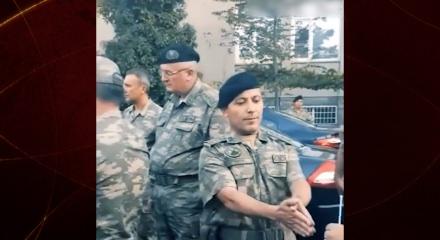 Darbeci albay: Bizi r&uuml;tbelimiz tutuklasın! "Albayın ağzını da bağlayın"