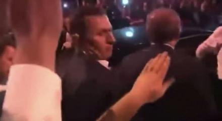 Başkan Erdoğan o s&ouml;zleri duydu, alnından &ouml;pt&uuml;: "Senin adını sayıklıyor"