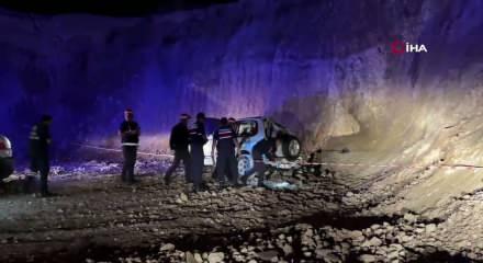 Bolu'da cip 15 metrelik u&ccedil;urumdan u&ccedil;tu: 2 sevgili hayatını kaybetti, 1 yaralı