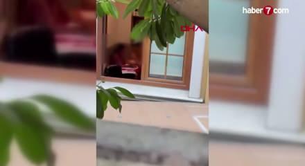 B&uuml;y&uuml;k&ccedil;ekmece'de skandal g&ouml;r&uuml;nt&uuml;! 10 yaşındaki &ccedil;ocuğa şiddet kamerada