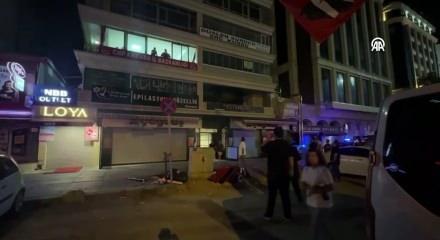 CHP Ankara İl Başkanlığı binası &ouml;n&uuml;nde gerginlik