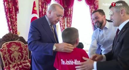 Cumhurbaşkanı Erdoğan "Cake Not Hate" kampanyasıyla tanınan Harris'i kabul etti