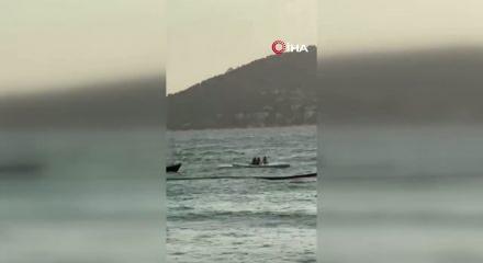 Fırtına dubayı kopardı &uuml;zerindekiler a&ccedil;ık denize s&uuml;r&uuml;klendi: Dehşet anları!