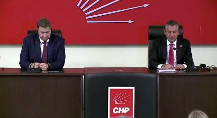 &Ouml;zg&uuml;r &Ouml;zel'in YENİ Parti'sine yurt dışından ilk destek
