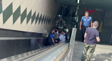 Şişli&rsquo;de g&ouml;rme engelli kişi metro raylarına d&uuml;şt&uuml;; itfaiye kurtardı