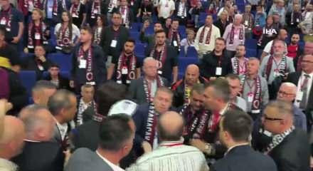 S&uuml;per Lig ekibinde başkanlık se&ccedil;iminde yumruklar havada u&ccedil;uştu