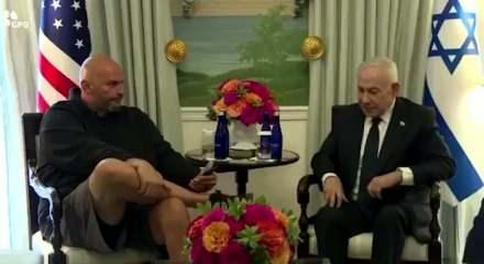 ABD'li senat&ouml;r John Fetterman g&ouml;r&uuml;şmede Netanyahu'nun y&uuml;z&uuml;ne bile bakmadı
