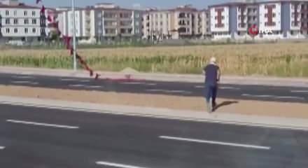 Bayrağımızı yerde bırakmayan iş&ccedil;i g&ouml;n&uuml;lleri fethetti