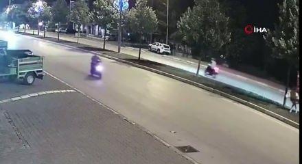 D&uuml;zce'de yola atlayan danaya motosiklet &ccedil;arptI