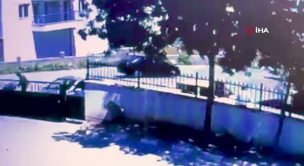 Kırıkkale'de dehşet anları: Freni boşalan tır apartmana &ccedil;arptı
