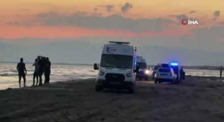 Mersin'de acı olay: Denize giren 5 kişilik aileden 3'&uuml; boğuldu!