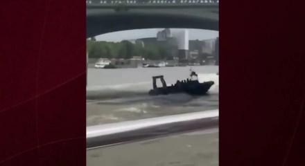  Polis botunun kazasını g&ouml;renler g&ouml;zlerine inanamadı! Kazada 5 kişi yaralandı...