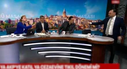 S&ouml;zc&uuml; TV&rsquo;de canlı yayında ortalık karıştı, hakaretler havada u&ccedil;uştu...