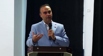 Bakan Kacır tersine beyin g&ouml;&ccedil;&uuml; hakkında "49&rsquo;u T&uuml;rk vatandaşı, 75 lider ve gen&ccedil; araştırmacı T&uuml;rkiye&rsquo;ye geldi!" dedi