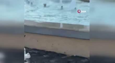 Bolu'da &ouml;l&uuml;me meydan okuyan serinlik! Elektrik tehlikesine rağmen suya atladılar