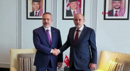 Dışişleri Bakanı Hakan Fidan, &Uuml;rd&uuml;n'de