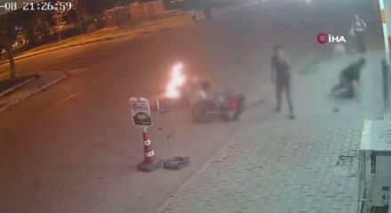 İki motosiklet kafa kafaya &ccedil;arpıştı, ortalık can pazarına d&ouml;nd&uuml;