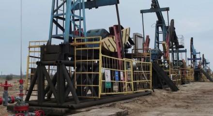K&uuml;resel piyasalarda brent petrol hareketliliği: Varil fiyatı 84,85 dolara ulaştı  