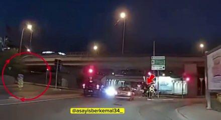 Sultanbeyli'de feci kaza: Motosikletli kadına &ccedil;arpıp b&ouml;yle ka&ccedil;tı